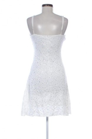 Ruha Unbranded, Méret S, Szín Fehér, Ár 8 758 Ft