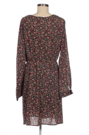 Рокля Unbranded, Размер XL, Цвят Многоцветен, Цена 20,45 €