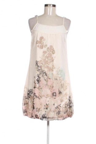 Рокля VILA, Размер L, Цвят Многоцветен, Цена 11,75 €