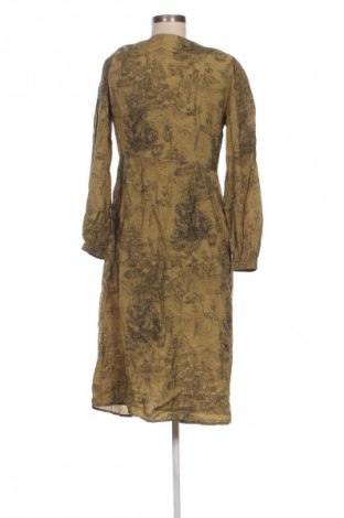 Рокля VILA, Размер M, Цвят Многоцветен, Цена 12,27 €