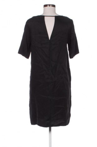 Рокля VILA, Размер S, Цвят Черен, Цена 11,75 €