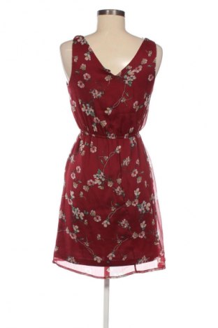 Рокля Vero Moda, Размер XS, Цвят Многоцветен, Цена 28,10 €