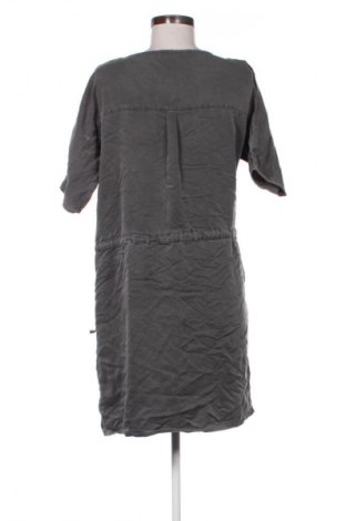 Šaty  Vero Moda, Velikost M, Barva Šedá, Cena  399,00 Kč