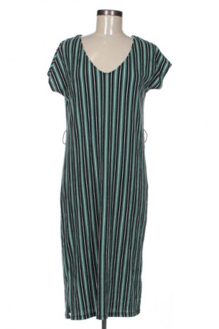 Ruha WE, Méret M, Szín Sokszínű, Ár 6 629 Ft