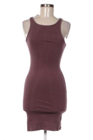 Φόρεμα Weekday, Μέγεθος XS, Χρώμα Ρόζ , Τιμή 9,99 €