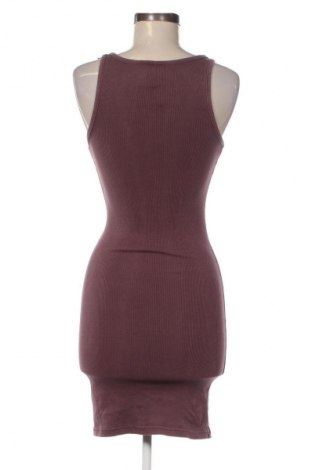 Φόρεμα Weekday, Μέγεθος XS, Χρώμα Ρόζ , Τιμή 9,99 €