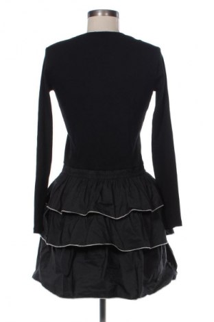 Rochie Zara, Mărime L, Culoare Negru, Preț 105,88 Lei