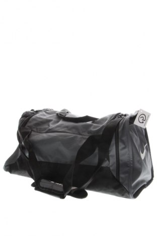 Große Tasche Nike, Farbe Mehrfarbig, Preis 49,99 €