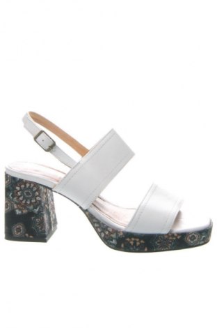 Σανδάλια Maciejka, Μέγεθος 40, Χρώμα Λευκό, Τιμή 63,99 €
