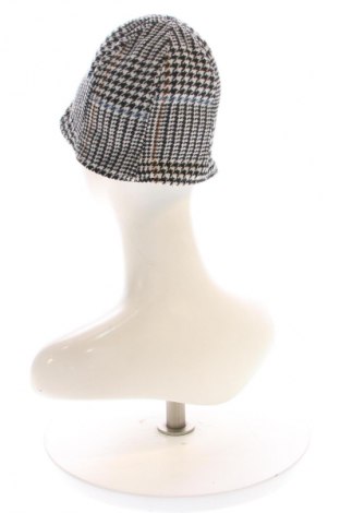 Шапка United Colors Of Benetton, Цвят Многоцветен, Цена 9,20 €