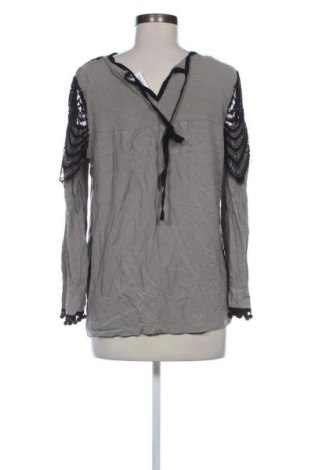 Дамска блуза Unbranded, Размер M, Цвят Многоцветен, Цена 7,61 €