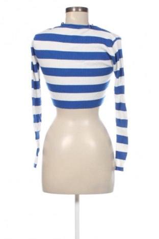 Dámský svetr Pull&Bear, Velikost M, Barva Vícebarevné, Cena  89,00 Kč