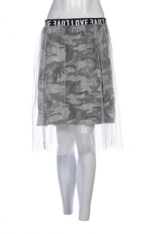 Пола Unbranded, Размер M, Цвят Многоцветен, Цена 2,04 €