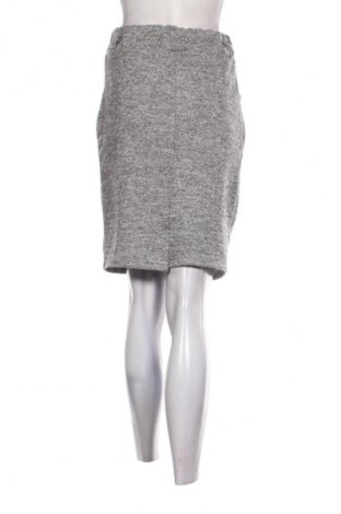 Пола Unbranded, Размер S, Цвят Сив, Цена 4,55 €