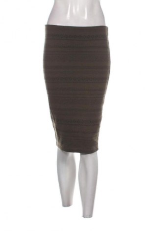 Пола Bershka, Размер M, Цвят Многоцветен, Цена 2,04 €