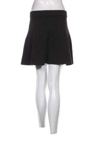 Spódnica Bershka, Rozmiar S, Kolor Czarny, Cena 22,99 zł