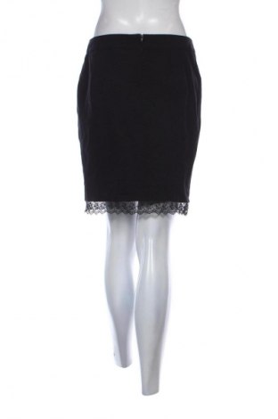 Пола Flame, Размер M, Цвят Черен, Цена 2,04 €