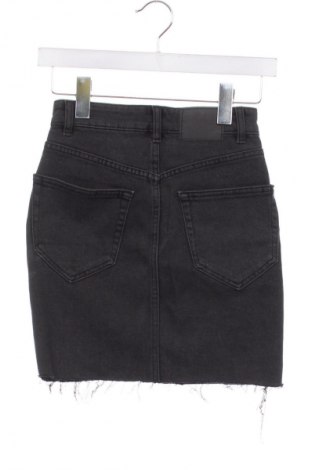 Пола Pull&Bear, Размер XS, Цвят Сив, Цена 8,18 €