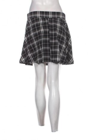 Пола SHEIN, Размер S, Цвят Черен, Цена 4,09 €