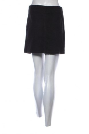 Пола SHEIN, Размер S, Цвят Черен, Цена 2,04 €