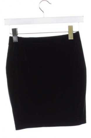 Пола SHEIN, Размер XS, Цвят Черен, Цена 2,04 €