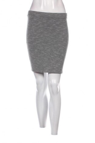 Пола Sinsay, Размер S, Цвят Сив, Цена 2,04 €