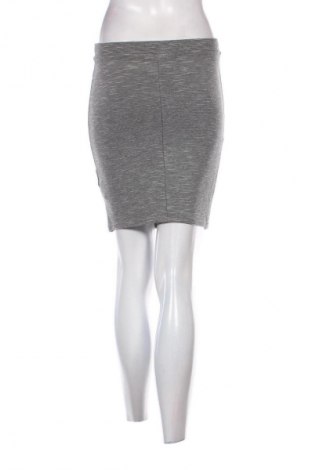 Пола Sinsay, Размер S, Цвят Сив, Цена 2,04 €