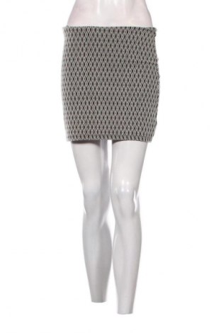 Пола Zara Trafaluc, Размер M, Цвят Многоцветен, Цена 2,04 €