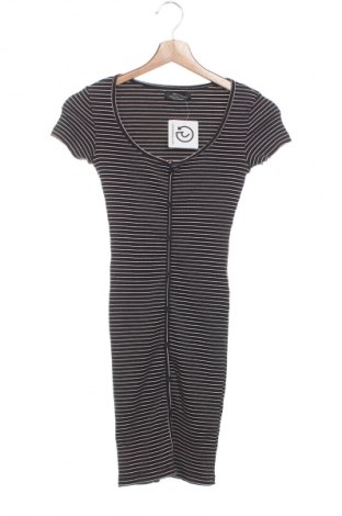 Šaty  Bershka, Velikost XS, Barva Vícebarevné, Cena  129,00 Kč