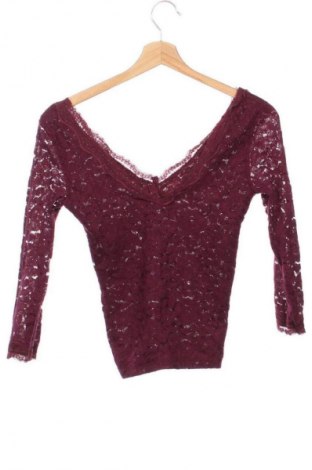 Dámská halenka Bershka, Velikost M, Barva Červená, Cena  289,00 Kč