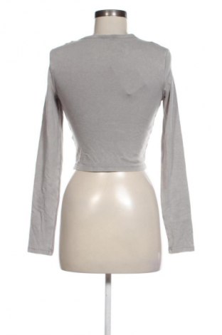 Γυναικεία μπλούζα Bershka, Μέγεθος M, Χρώμα Γκρί, Τιμή 18,99 €