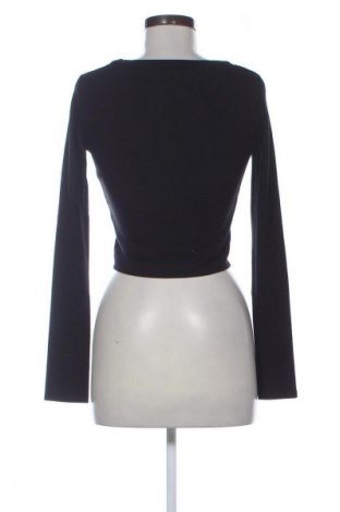 Дамска блуза Bershka, Размер M, Цвят Черен, Цена 10,22 €
