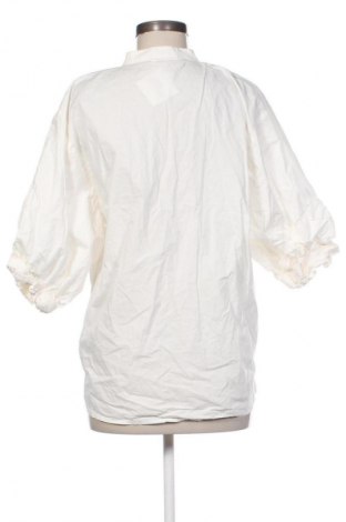 Γυναικεία μπλούζα Christian Berg, Μέγεθος M, Χρώμα Εκρού, Τιμή 13,99 €