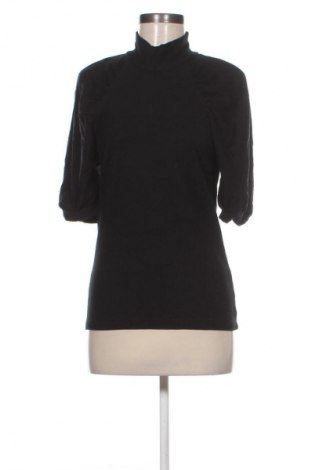 Дамска блуза Gestuz, Размер S, Цвят Черен, Цена 9,20 €