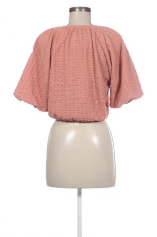 Γυναικεία μπλούζα Gina Tricot, Μέγεθος M, Χρώμα Σάπιο μήλο, Τιμή 2,99 €