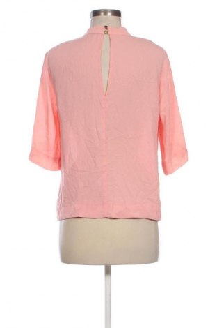 Γυναικεία μπλούζα Gina Tricot, Μέγεθος M, Χρώμα Ρόζ , Τιμή 5,99 €