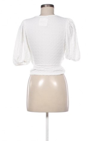 Dámská halenka Monki, Velikost XS, Barva Bílá, Cena  119,00 Kč