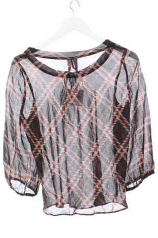 Γυναικεία μπλούζα Naf Naf, Μέγεθος S, Χρώμα Πολύχρωμο, Τιμή 5,99 €