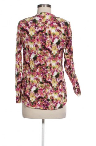 Γυναικεία μπλούζα ONLY, Μέγεθος XS, Χρώμα Πολύχρωμο, Τιμή 10,23 €