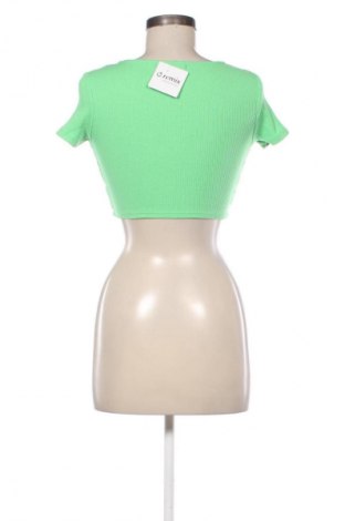 Дамска блуза Pull&Bear, Размер S, Цвят Зелен, Цена 10,22 €