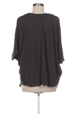 Дамска блуза Queen Mum, Размер S, Цвят Кафяв, Цена 6,64 €