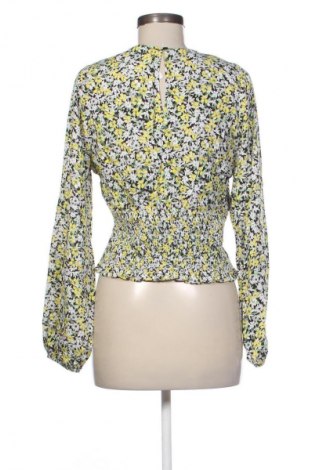 Γυναικεία μπλούζα Reserved, Μέγεθος L, Χρώμα Πολύχρωμο, Τιμή 9,78 €