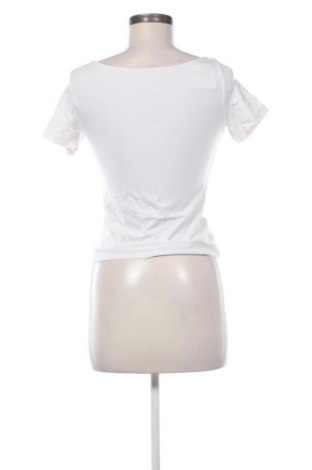 Дамска блуза Unbranded, Размер M, Цвят Бял, Цена 7,15 €