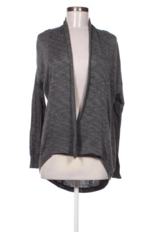 Γυναικεία ζακέτα Bershka, Μέγεθος S, Χρώμα Γκρί, Τιμή 11,99 €