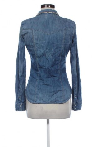 Γυναικείο πουκάμισο Guess, Μέγεθος S, Χρώμα Μπλέ, Τιμή 40,00 €