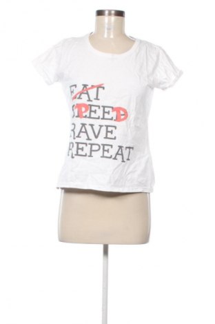 Дамска тениска Fruit Of The Loom, Размер M, Цвят Бял, Цена 9,00 €