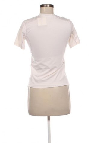 Дамска тениска Nike, Размер S, Цвят Бял, Цена 11,75 €