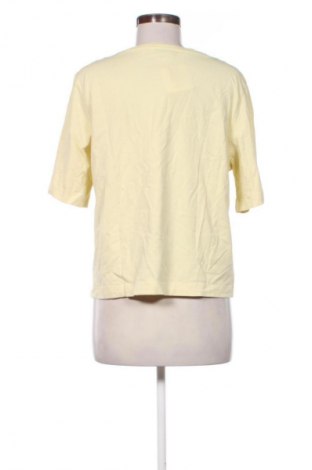 Γυναικείο t-shirt ONLY, Μέγεθος S, Χρώμα Κίτρινο, Τιμή 6,99 €