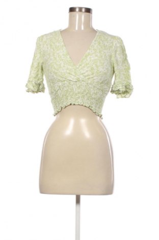 Дамска тениска Pull&Bear, Размер S, Цвят Многоцветен, Цена 4,09 €