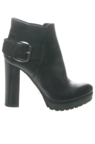 Γυναικεία μποτάκια Alesya, Μέγεθος 35, Χρώμα Μαύρο, Τιμή 127,99 €